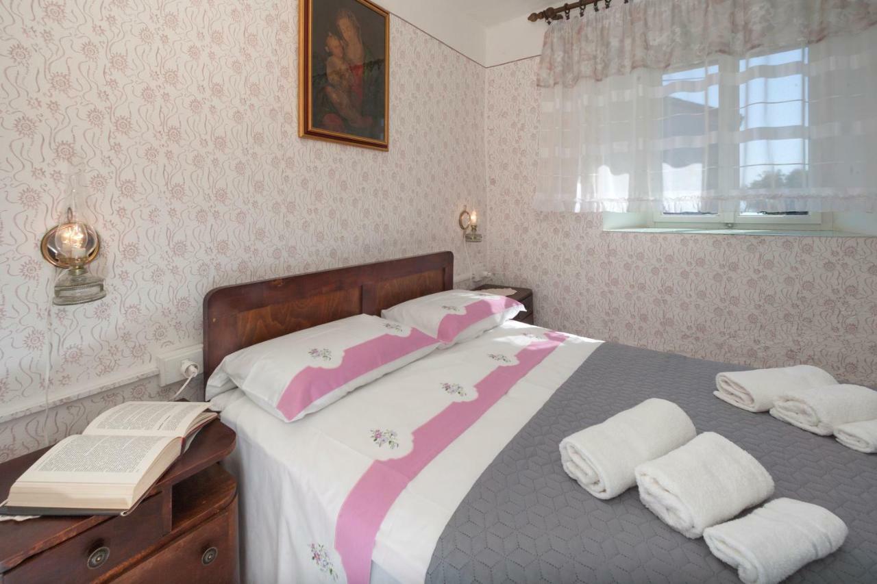 Rural Apartment Carolina Zrenj Extérieur photo